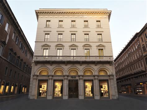 fendi boutique roma palazzo|palazzo fendi roma.